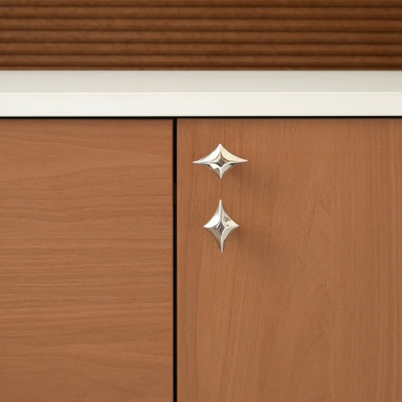 Tiradores de armario antiguos  - Unique Furniture Hardware reseña y precio